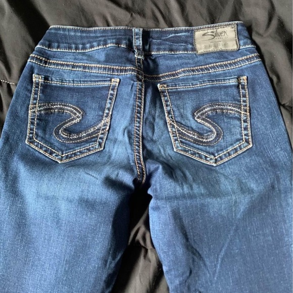 Woman’s silver jeans - Picture 3 of 3